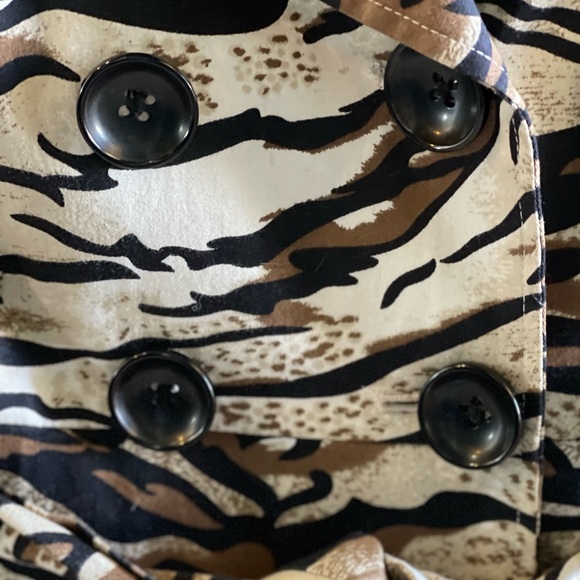 Vintage MaxMara Leopard Print Trench Coat - Picture 12 of 14